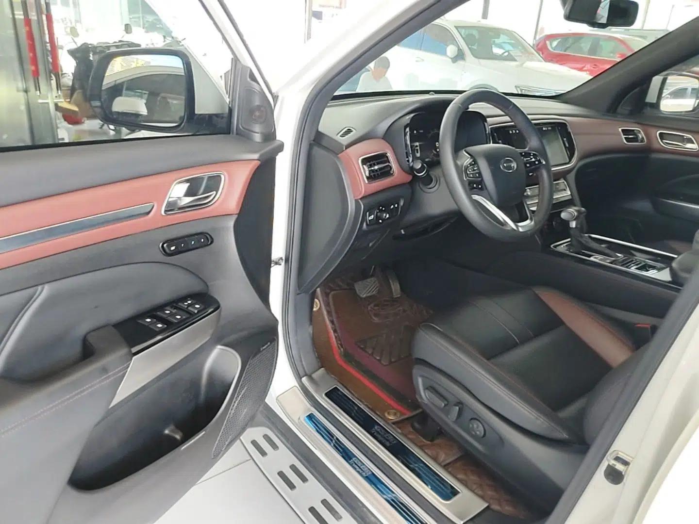 GAC Trumpchi GS8 2020 GS8S 390T Two-Wheel Drive Luxury Smart Connectivity Version — миниатюра 18