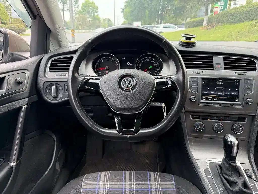 2016 Golf 230TSI Automatic Comfort — миниатюра 14