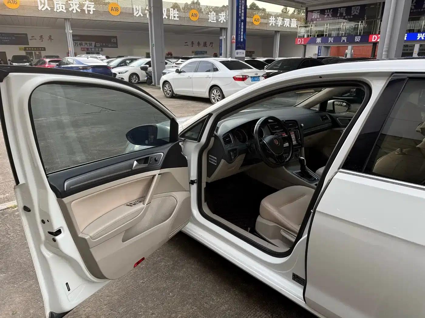 2015 Golf 1.4TSI Automatic Comfort — миниатюра 6