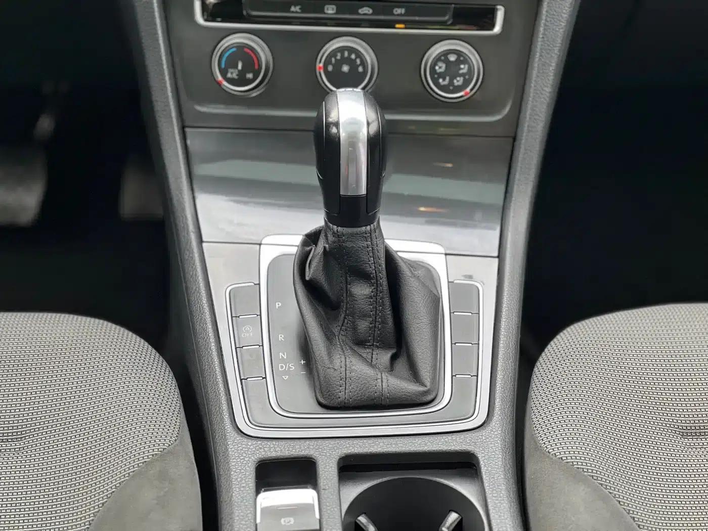 2018 Golf 230TSI Automatic Comfort — миниатюра 15