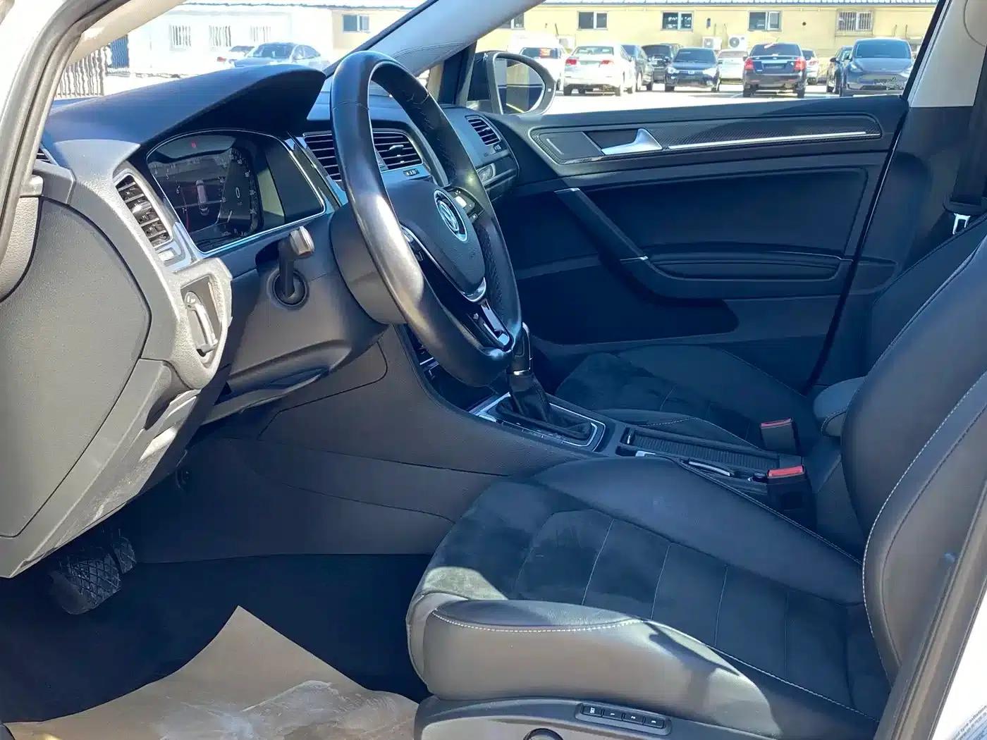 2020 Golf Beloved Edition 280TSI DSG Luxury — миниатюра 4
