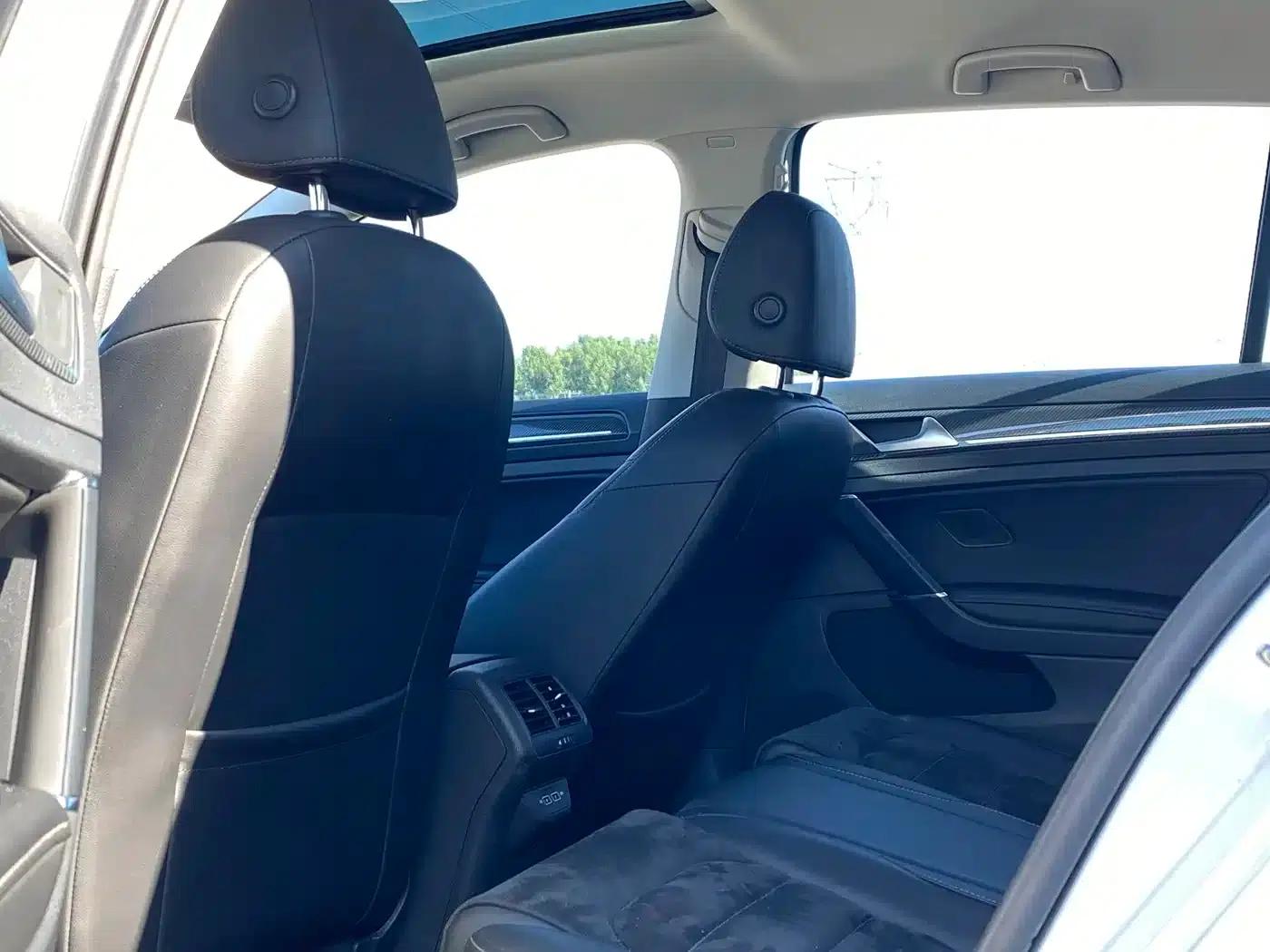 2020 Golf Beloved Edition 280TSI DSG Luxury — миниатюра 5