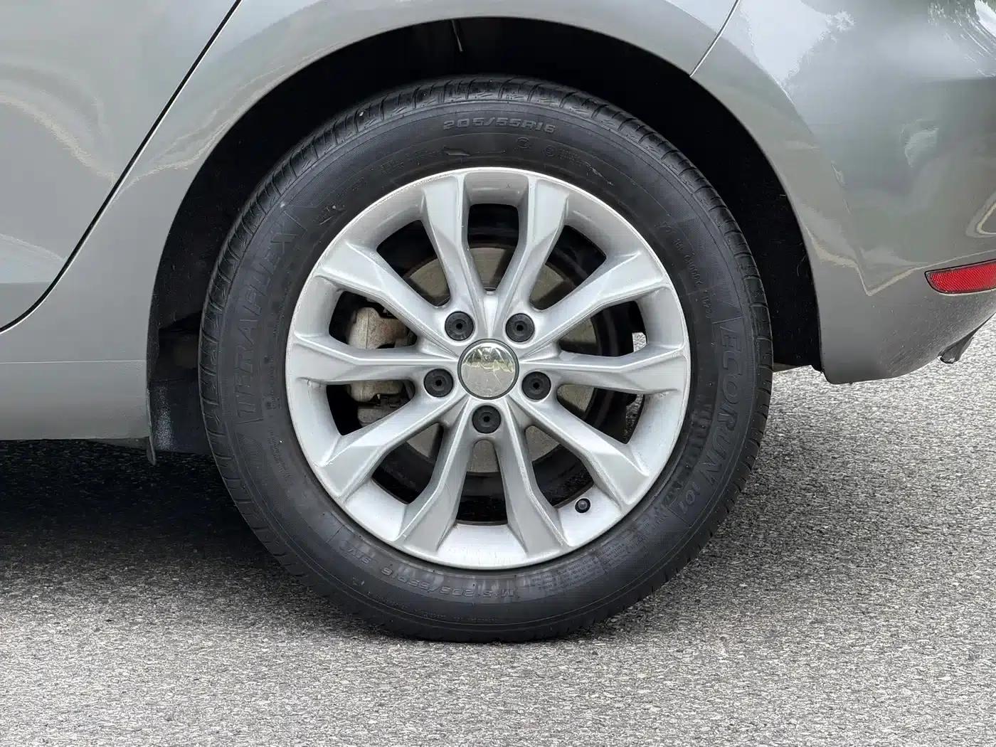 2010 Golf 1.6 Manual Comfort — миниатюра 12