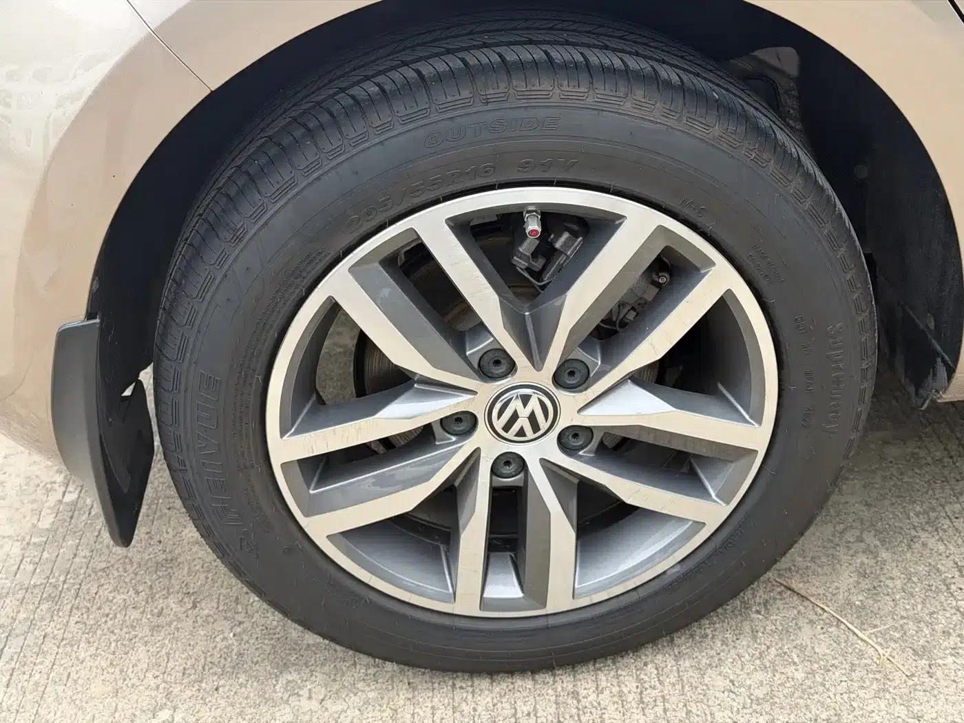 2014 Golf 1.4TSI Automatic Flagship — миниатюра 25