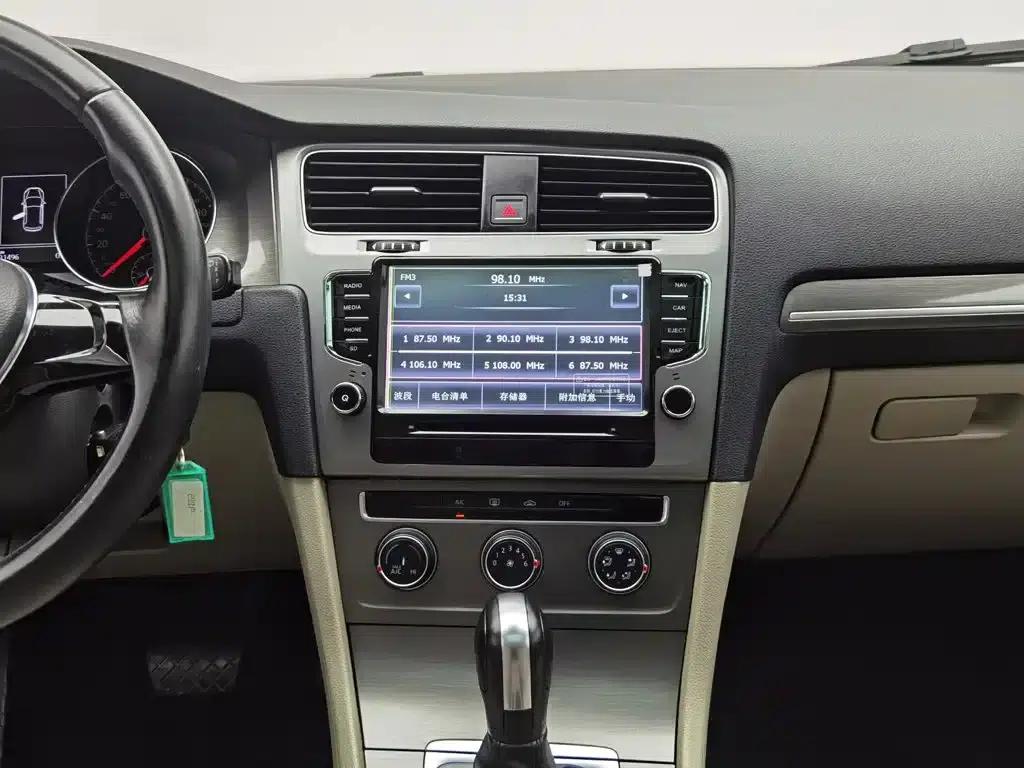 2014 Golf 1.6L Automatic Comfort — миниатюра 12
