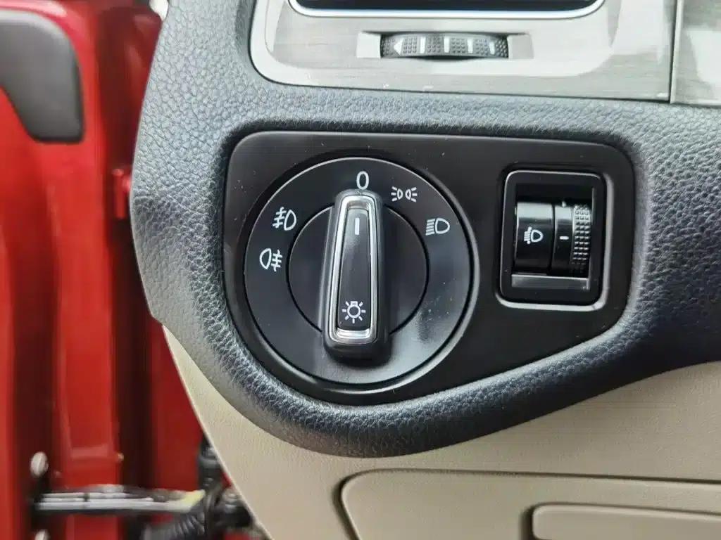 2014 Golf 1.6L Automatic Comfort — миниатюра 21