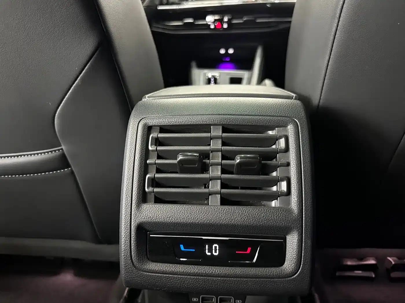 2023 Golf 280TSI DSG R-Line — миниатюра 17
