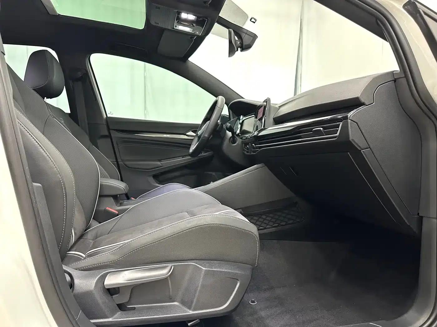 2023 Golf 280TSI DSG R-Line — миниатюра 10