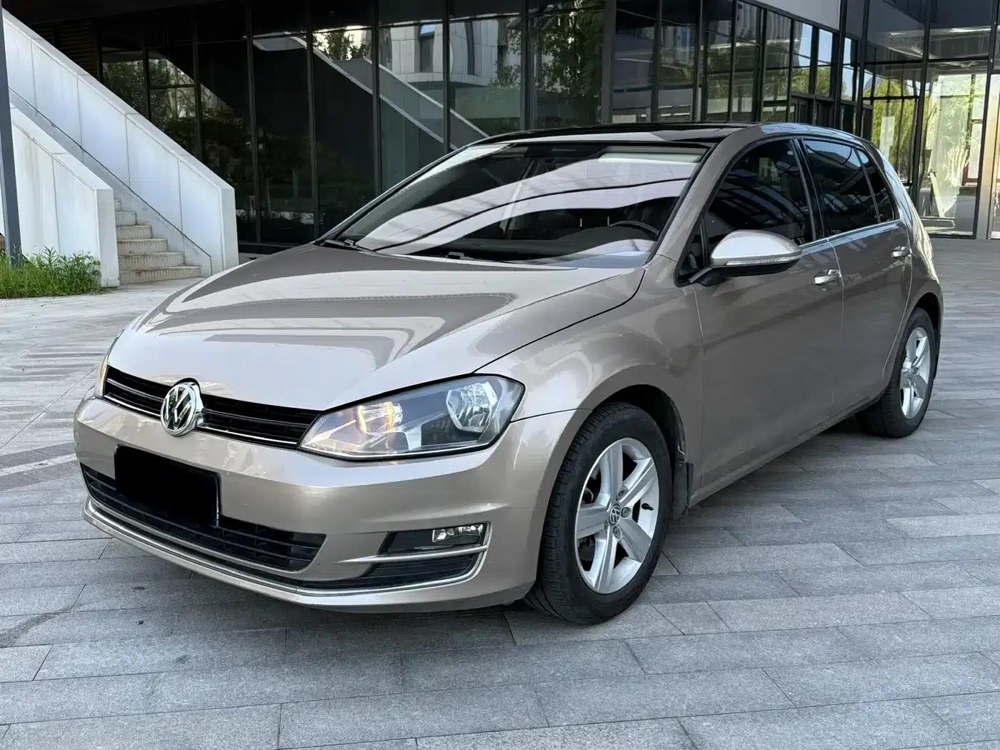 2015 Golf 1.6L Automatic Comfort — миниатюра 1