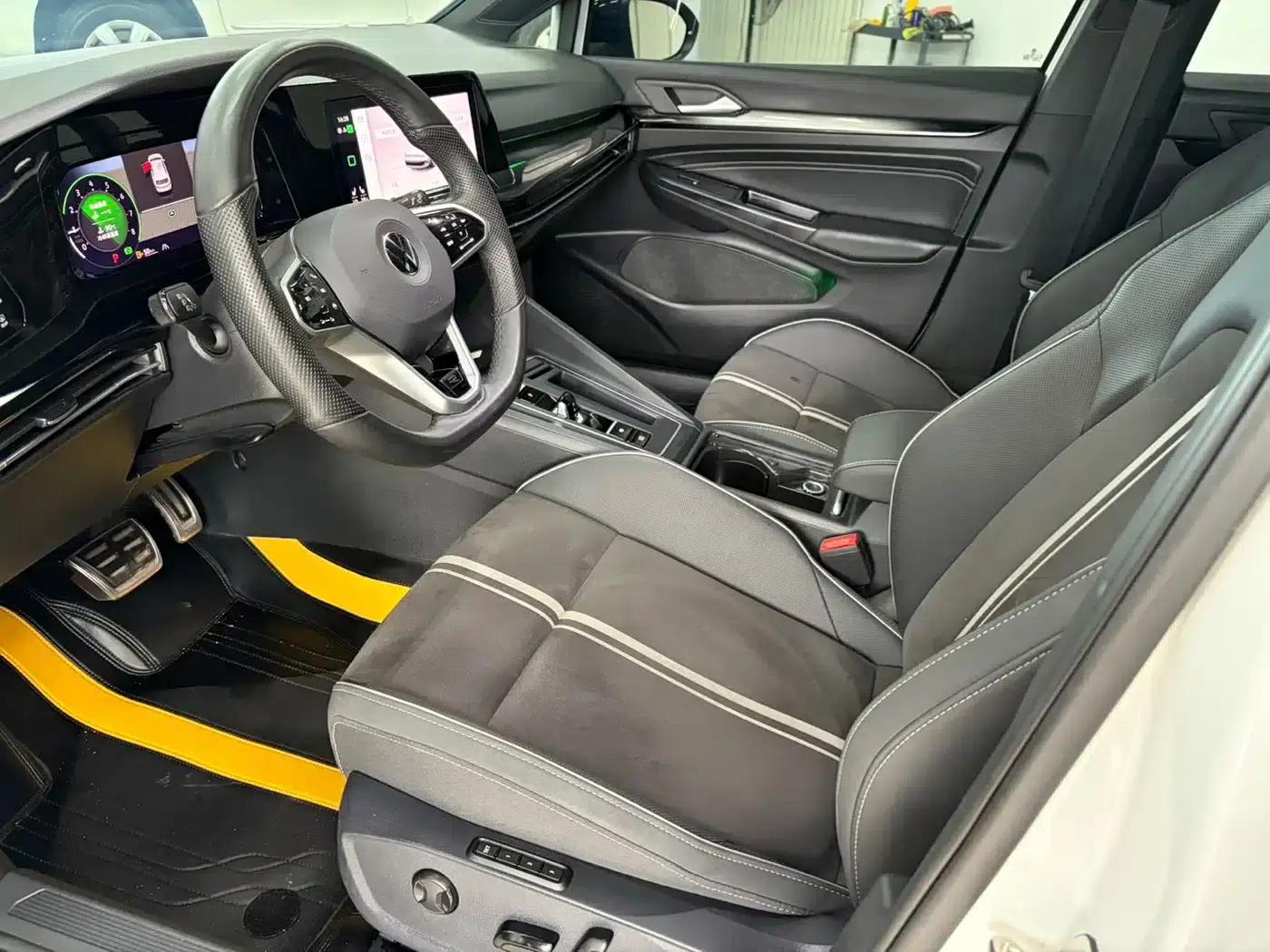 2023 Golf 280TSI DSG R-Line Lite — миниатюра 5