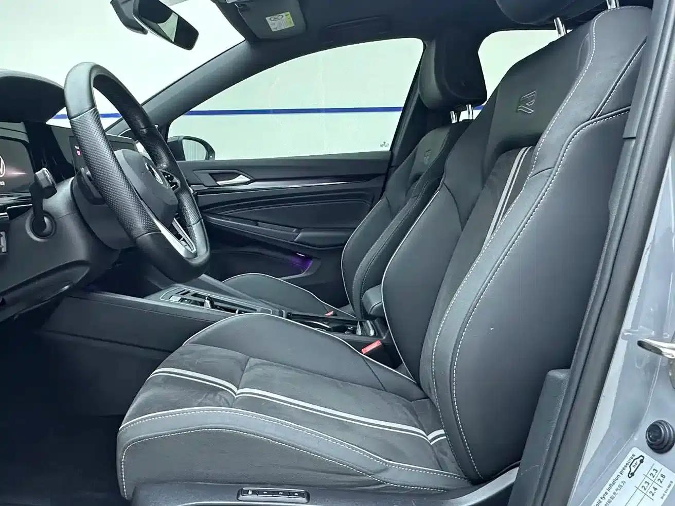 2023 Golf 280TSI DSG R-Line Lite — миниатюра 7