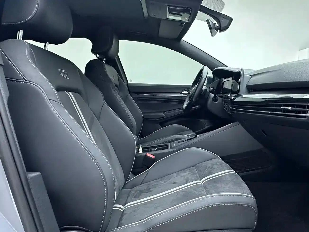 2023 Golf 280TSI DSG R-Line Lite — миниатюра 8