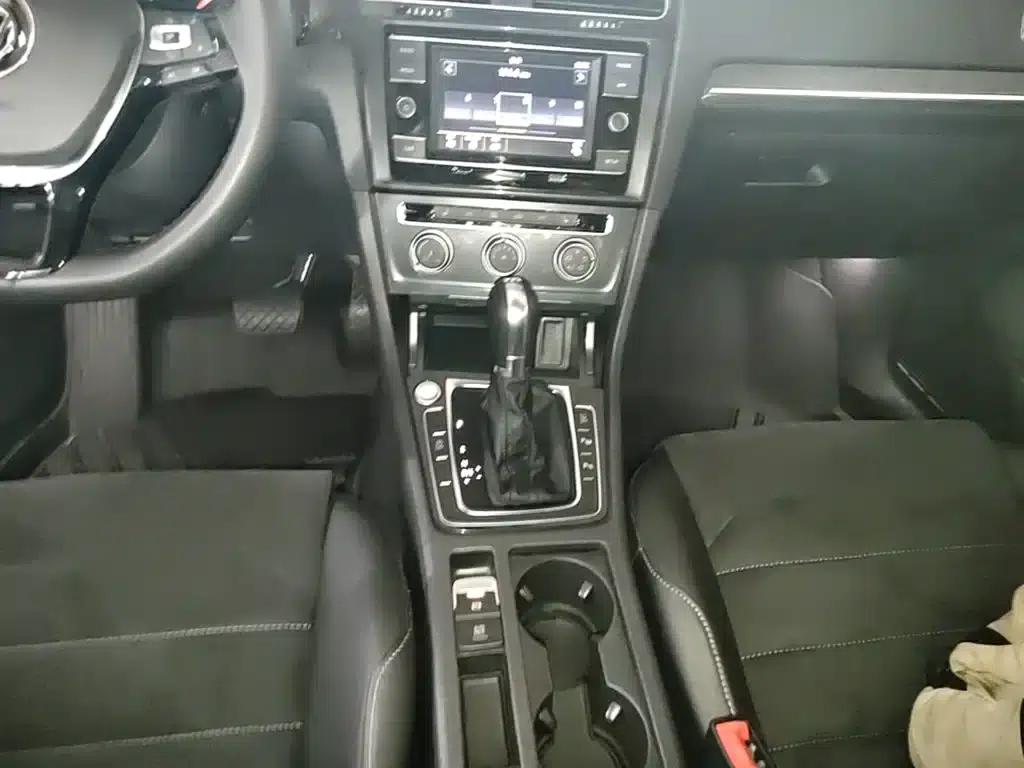 2018 Golf 230TSI Automatic Luxury — миниатюра 14