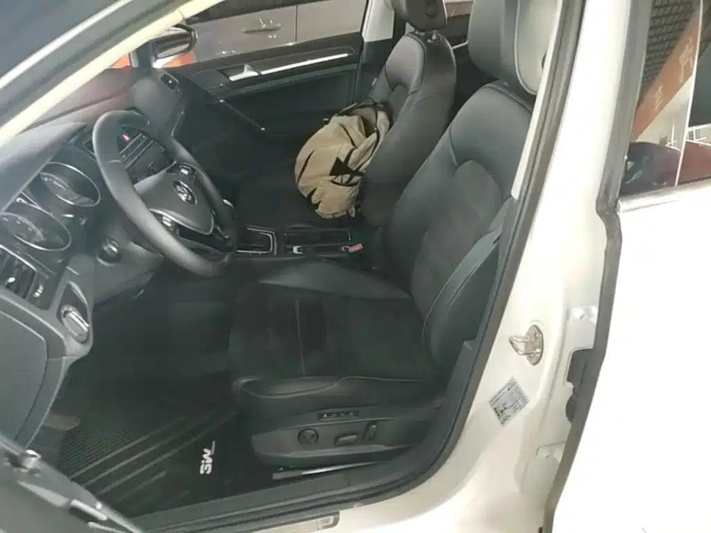 2018 Golf 230TSI Automatic Luxury — миниатюра 15