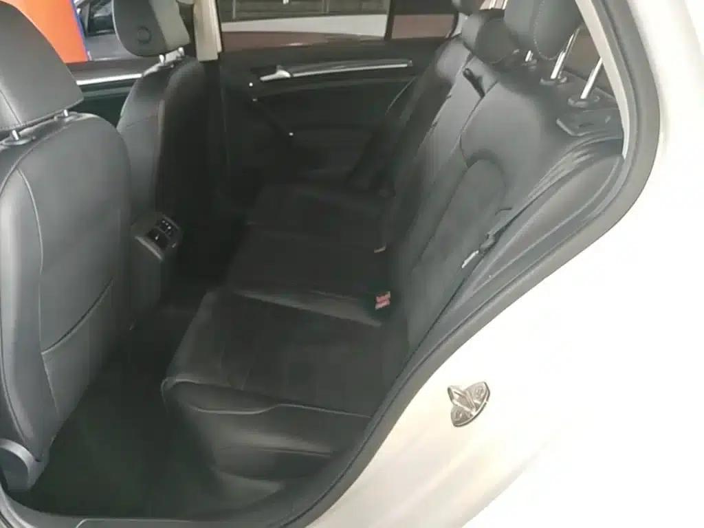 2018 Golf 230TSI Automatic Luxury — миниатюра 17