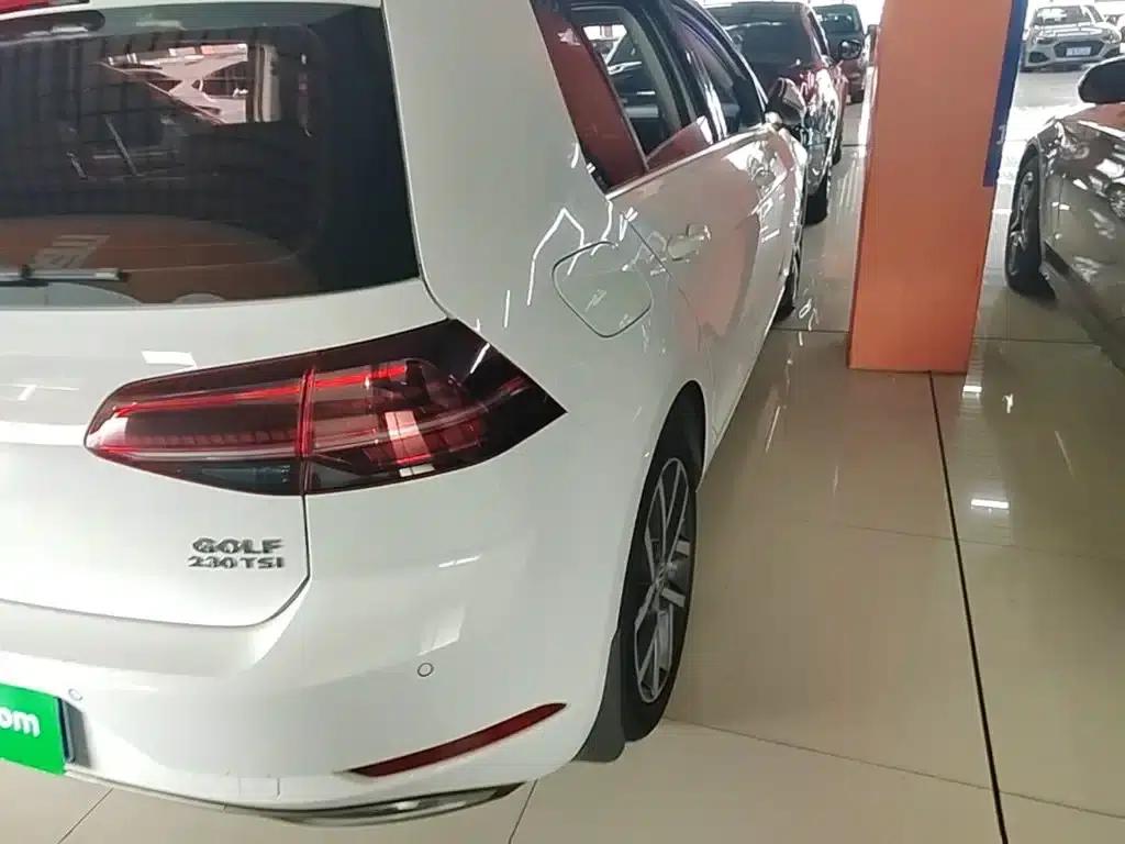2018 Golf 230TSI Automatic Luxury — миниатюра 8