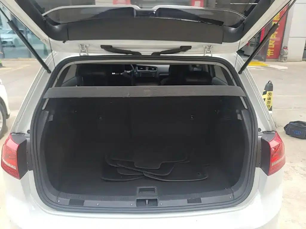 2016 Golf 230TSI Automatic Comfort — миниатюра 19