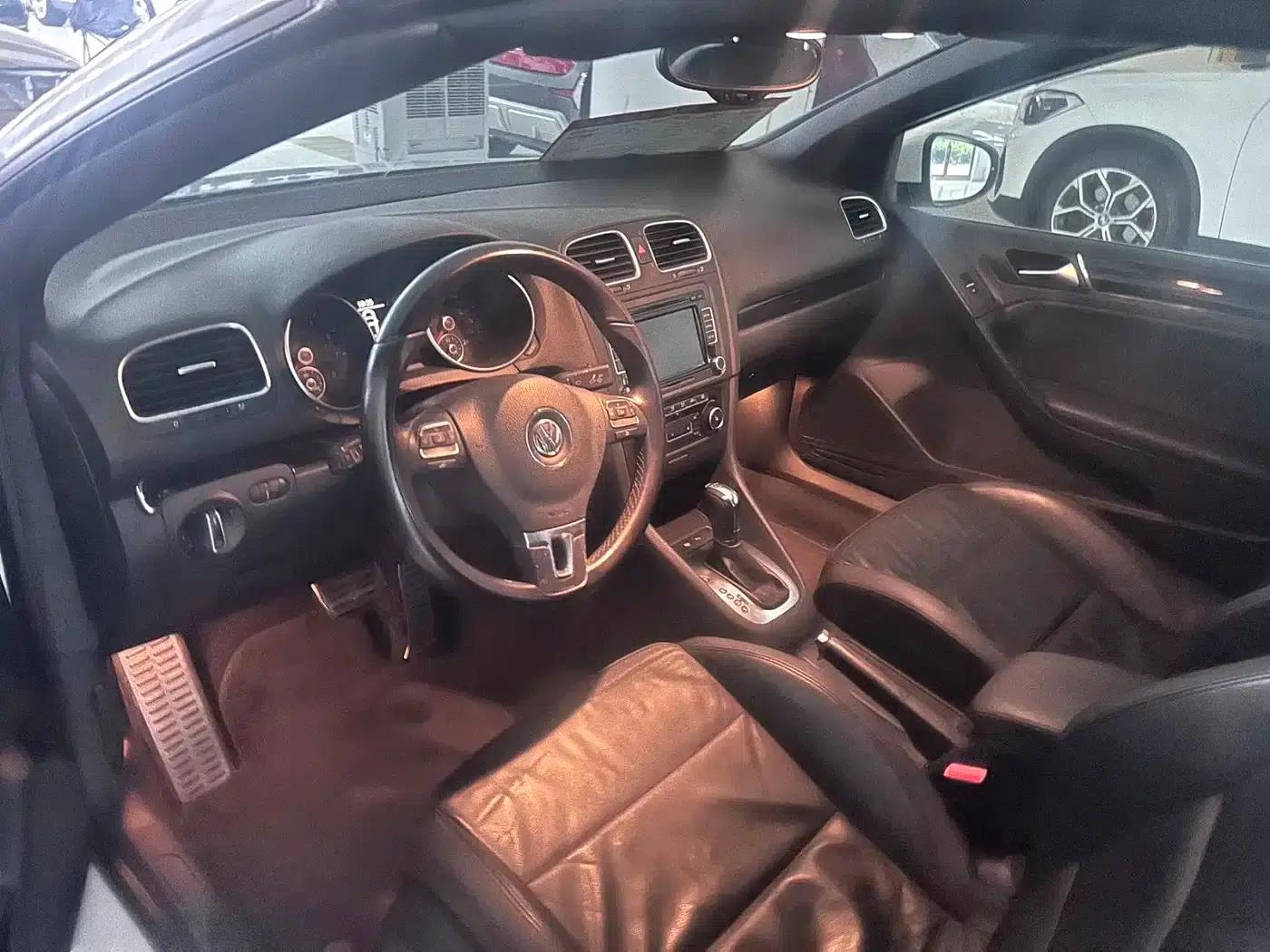2012 Golf (Imported) 1.4TSI Luxury Convertible — миниатюра 4