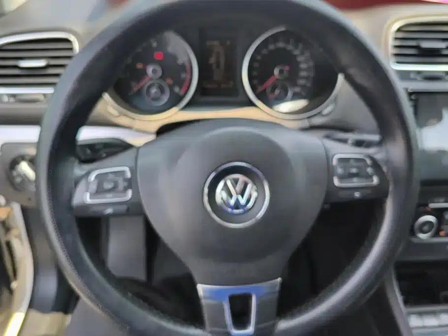 2011 Golf 1.4TSI Luxury Touring Edition (Imported) — миниатюра 15