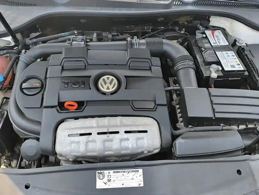 2011 Golf 1.4TSI Luxury Touring Edition (Imported) — миниатюра 10