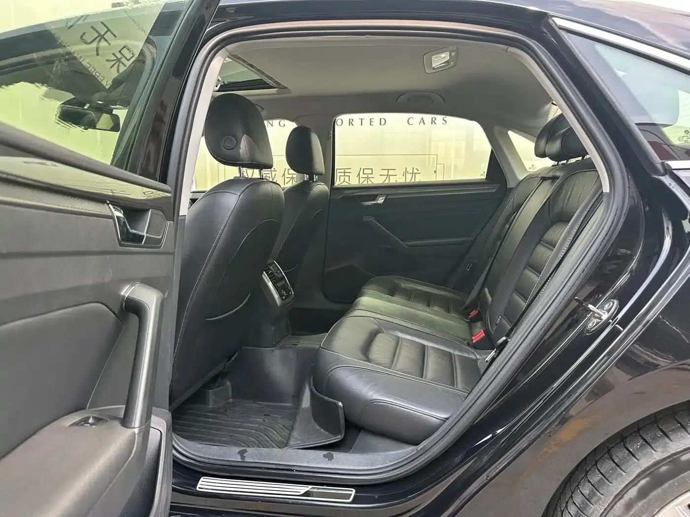 2017 Passat 330TSI DSG Premium Edition — миниатюра 6