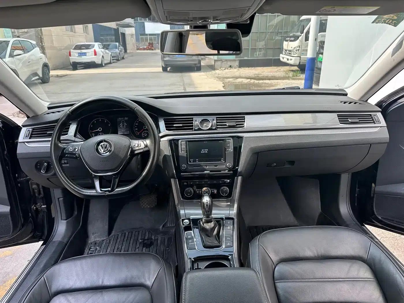 2017 Passat 330TSI DSG Premium Edition — миниатюра 7