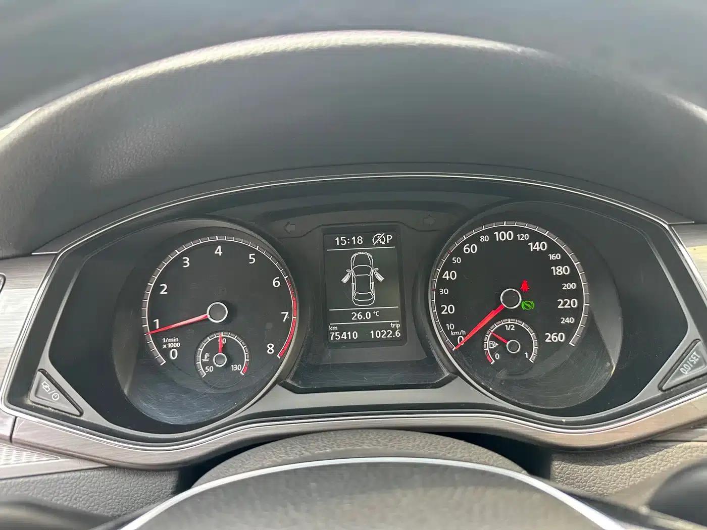 2017 Passat 330TSI DSG Premium Edition — миниатюра 8