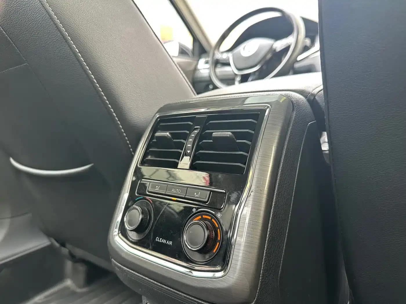2017 Passat 330TSI DSG Premium Edition — миниатюра 9