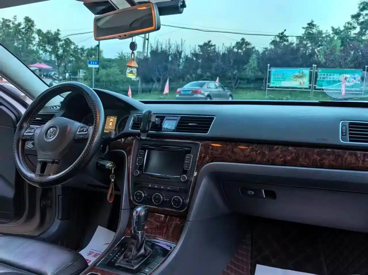 2011 Passat 1.8TSI DSG Royal Edition — миниатюра 11