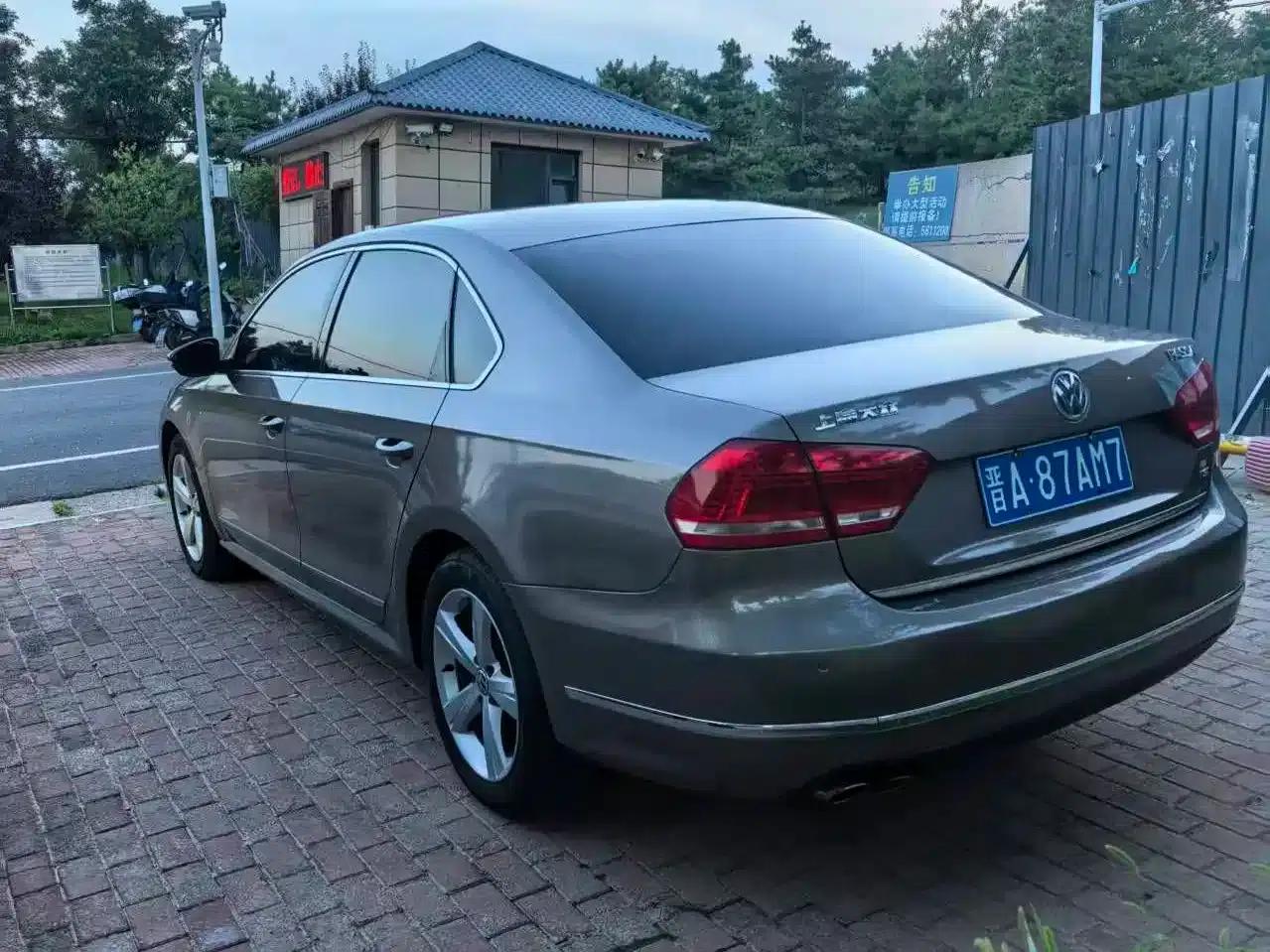 2011 Passat 1.8TSI DSG Royal Edition — миниатюра 4