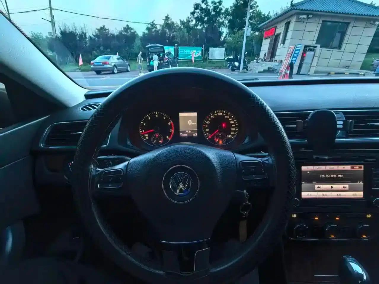 2011 Passat 1.8TSI DSG Royal Edition — миниатюра 6
