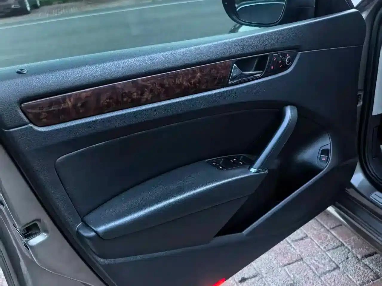 2011 Passat 1.8TSI DSG Royal Edition — миниатюра 7