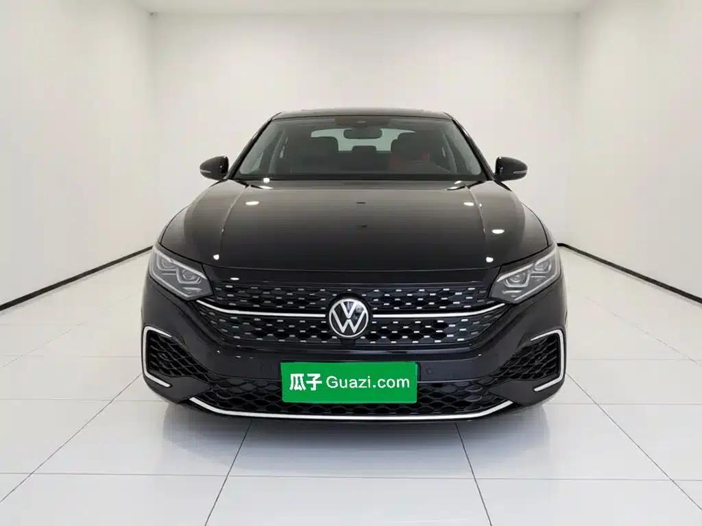 2022 Passat 330TSI Luxury Edition — миниатюра 24