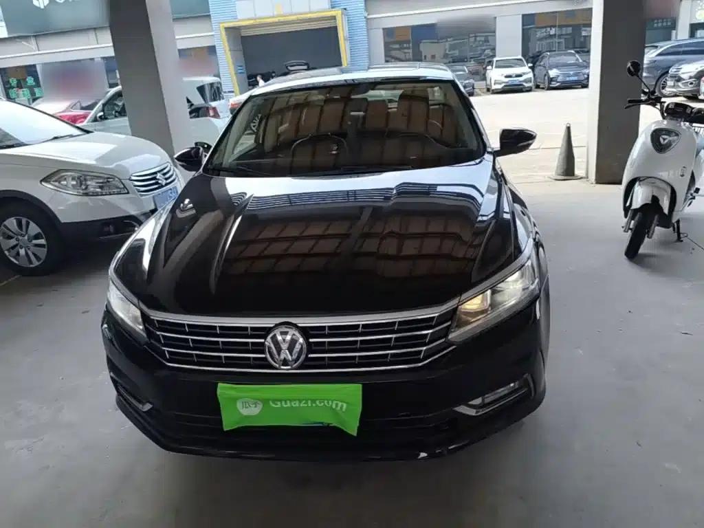 2017 Passat 330TSI DSG Premium Edition — миниатюра 3