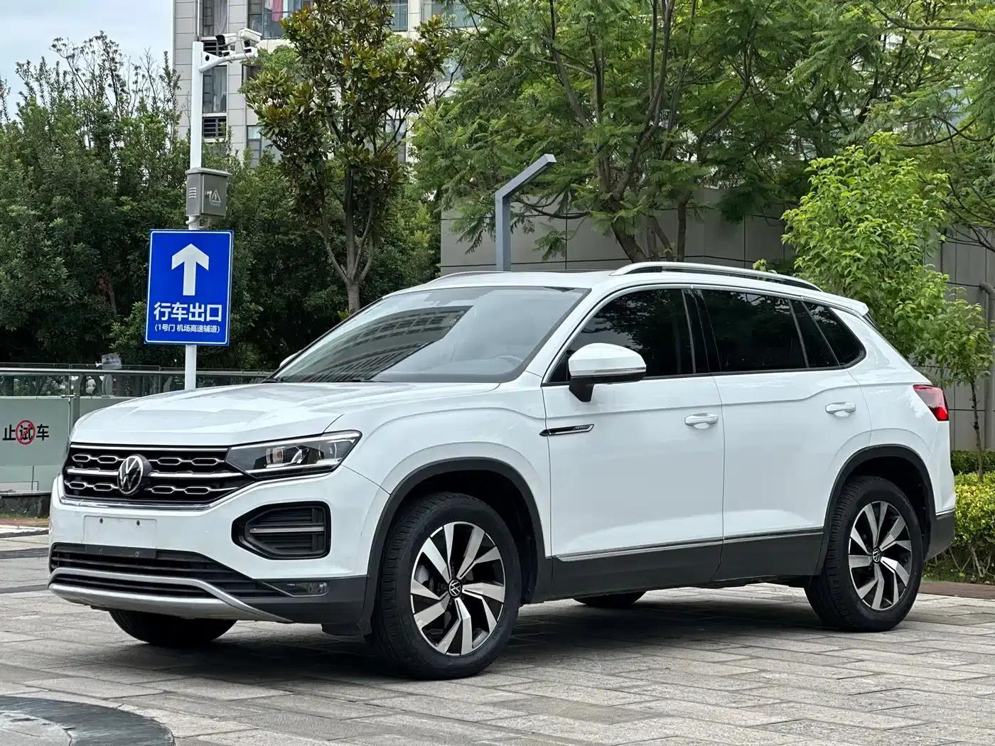 Tayron 2022 330TSI 2WD Luxury Intelligent Connected Edition Plus — миниатюра 1