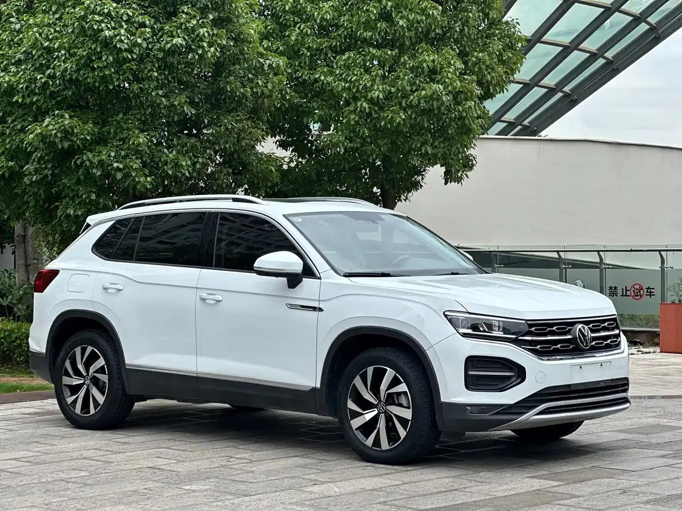 Tayron 2022 330TSI 2WD Luxury Intelligent Connected Edition Plus — миниатюра 3