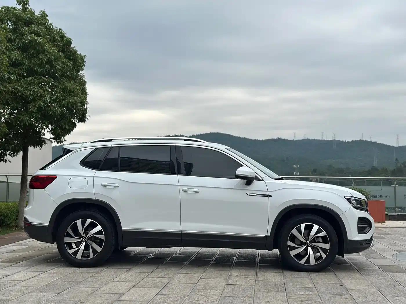 Tayron 2022 330TSI 2WD Luxury Intelligent Connected Edition Plus — миниатюра 4