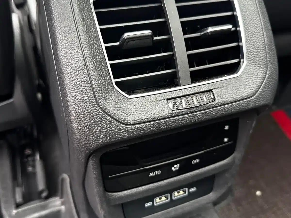 Tayron 2022 330TSI 2WD Luxury Intelligent Connected Edition Plus — миниатюра 8