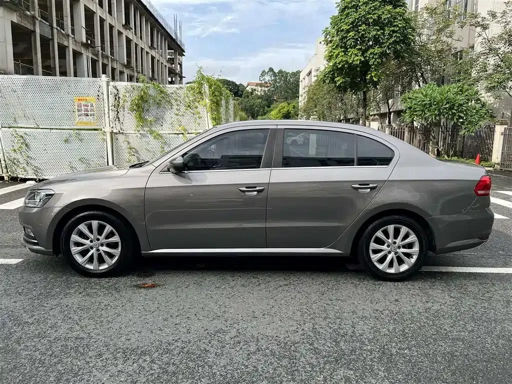 2015 Volkswagen Lavida 230TSI DSG Comfort Edition — миниатюра 2