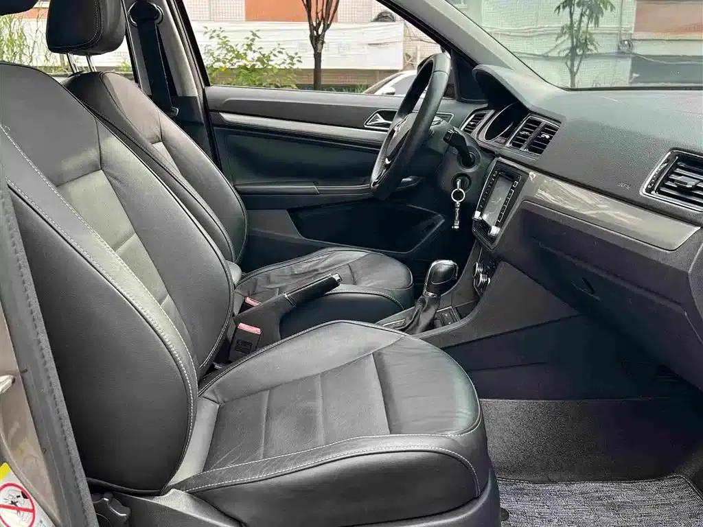 2015 Volkswagen Lavida 230TSI DSG Comfort Edition — миниатюра 9