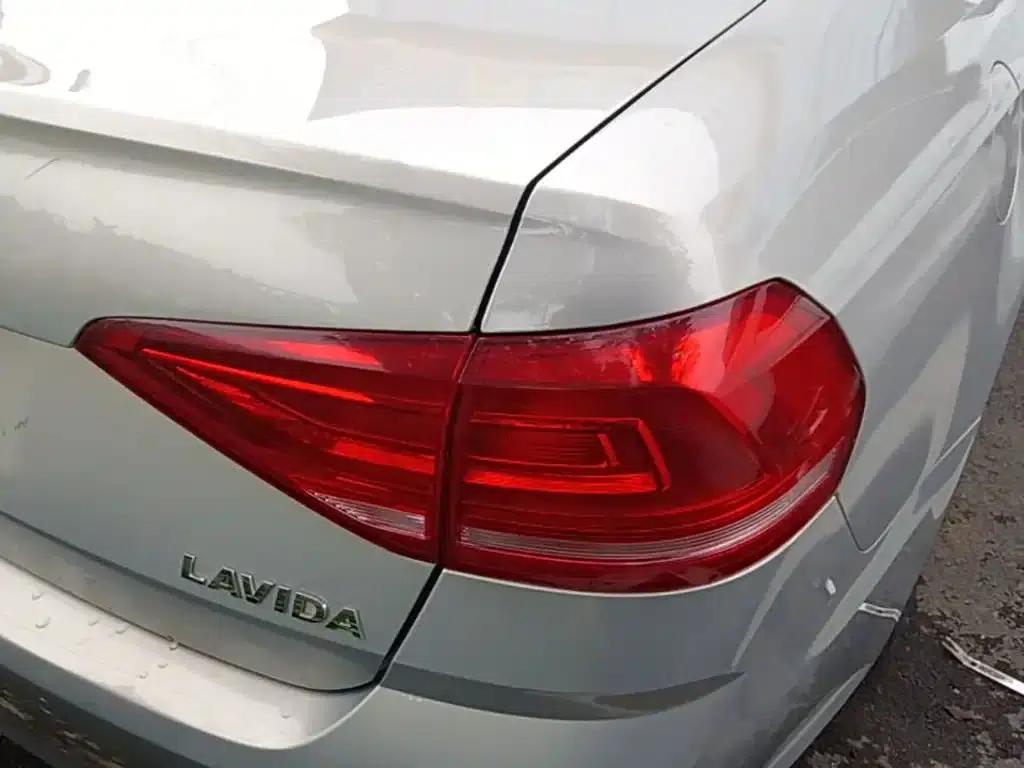 2017 Volkswagen Lavida 1.6L Automatic Fashion Edition — миниатюра 8