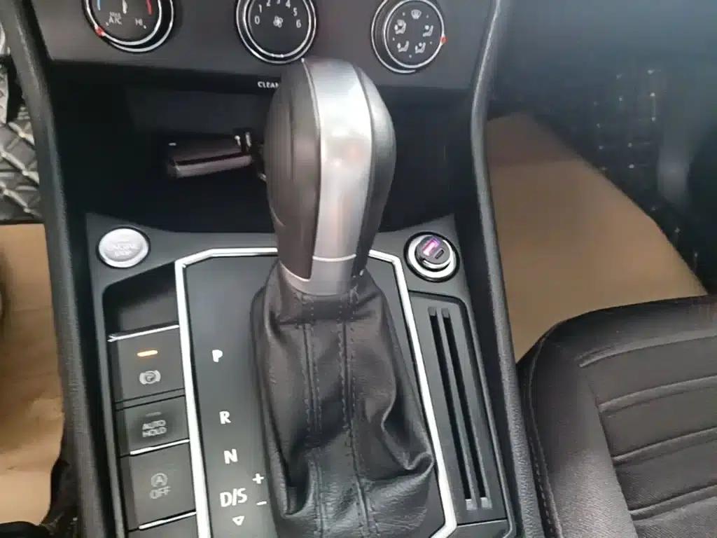 2024 Volkswagen Lavida 300TSI DSG Starry Sky Edition — миниатюра 14