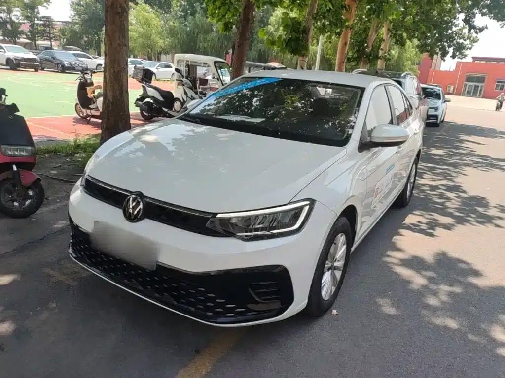 2023 Volkswagen Lavida New Elite 1.5L Automatic New Elite Edition — миниатюра 2