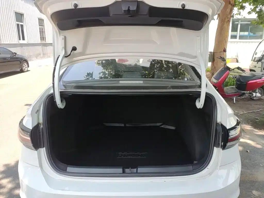 2023 Volkswagen Lavida New Elite 1.5L Automatic New Elite Edition — миниатюра 19