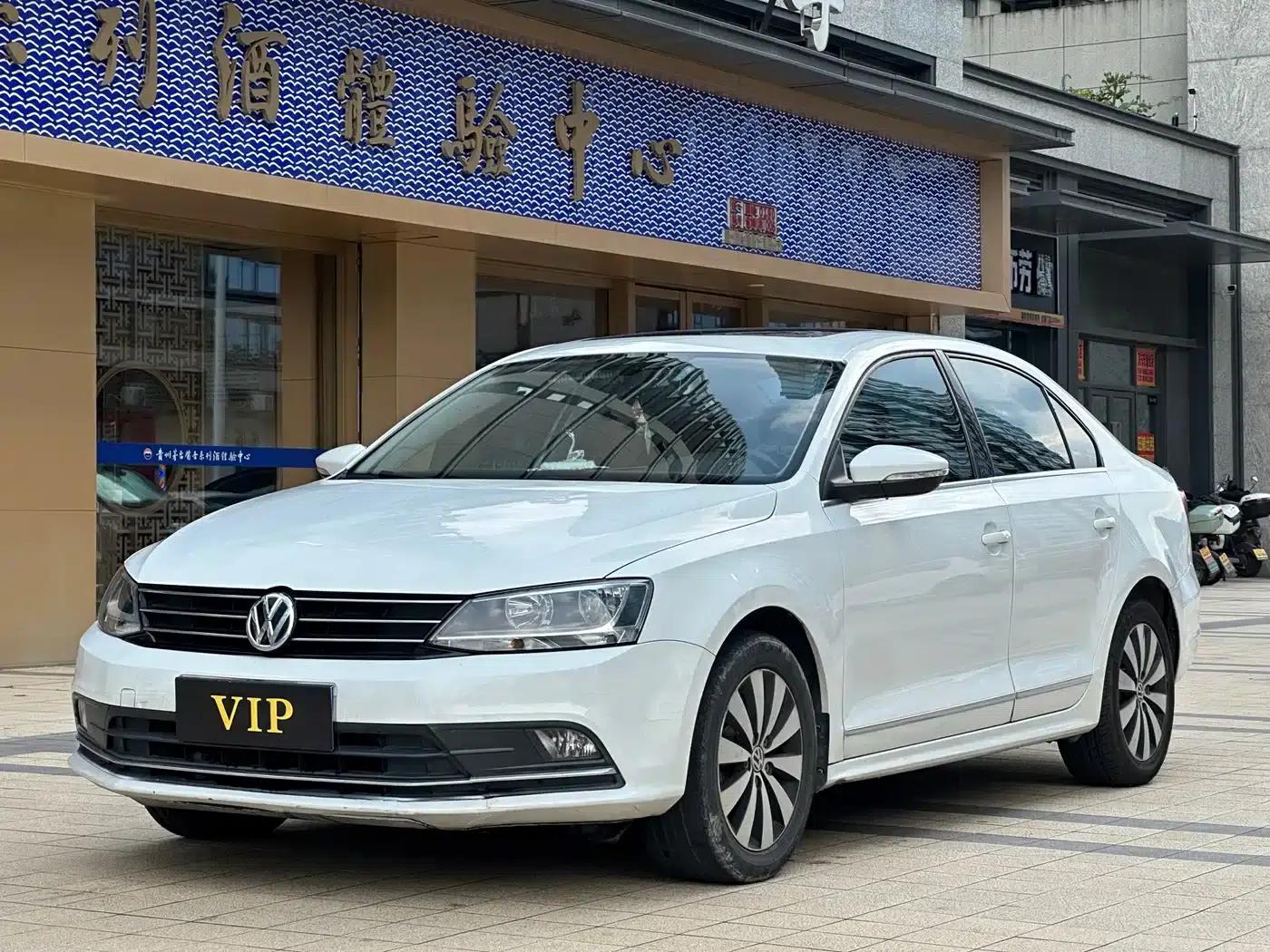 2018 Volkswagen Sagitar 1.6L Automatic Comfort Model — миниатюра 1