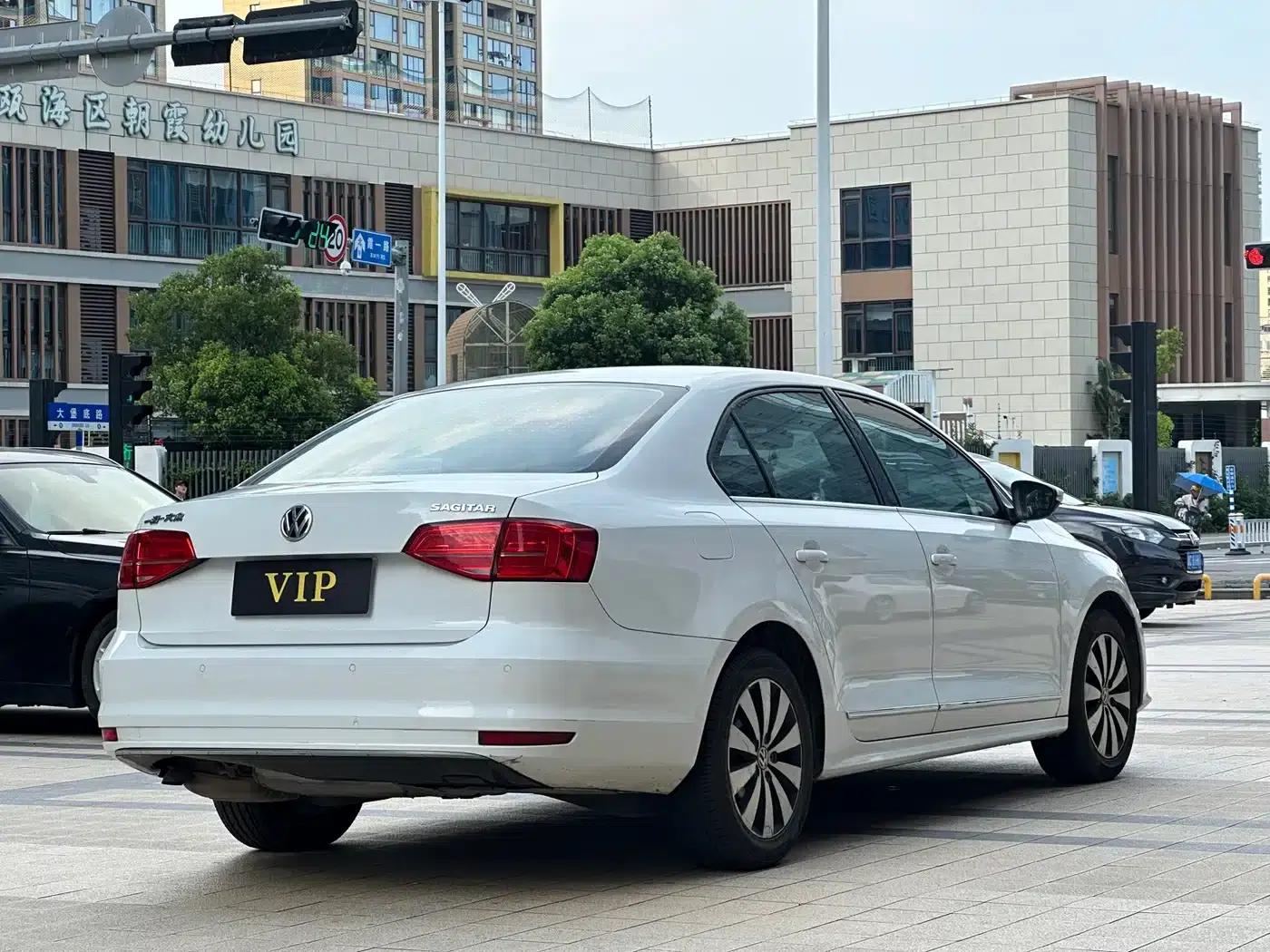 2018 Volkswagen Sagitar 1.6L Automatic Comfort Model — миниатюра 15