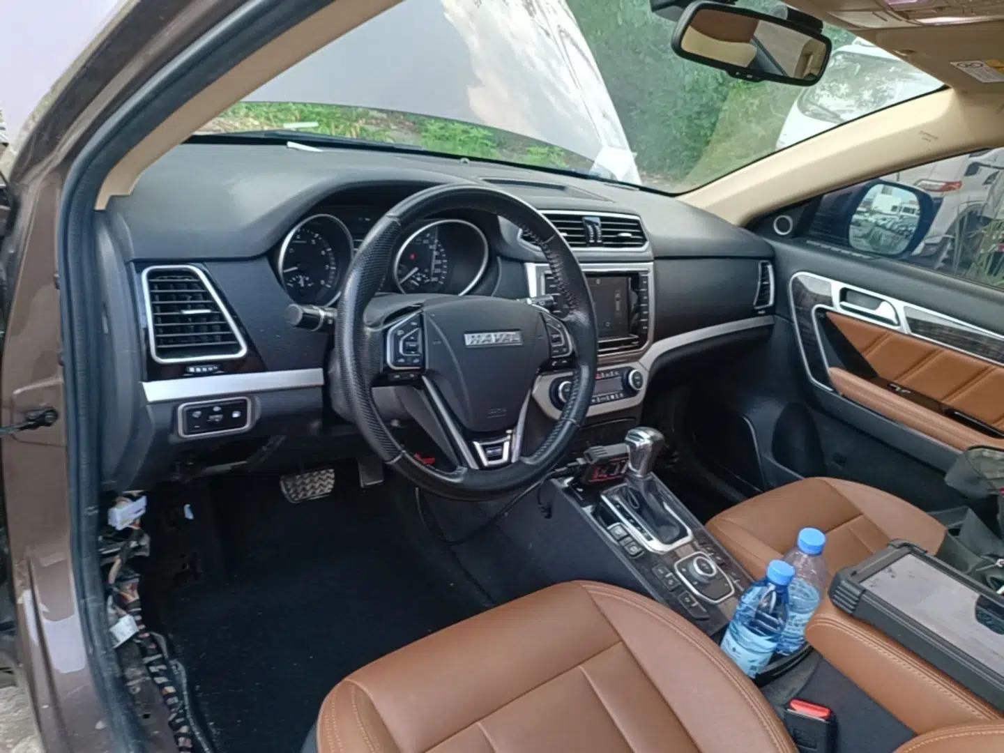 Haval H6 Coupe 2015 Blue Label 2.0T Automatic Two-Wheel Drive Elite Model — миниатюра 12