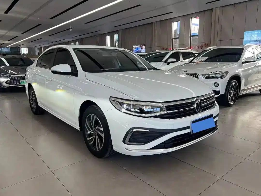 2025 Volkswagen Bora 200TSI DSG Joyful Navigation Edition — миниатюра 3