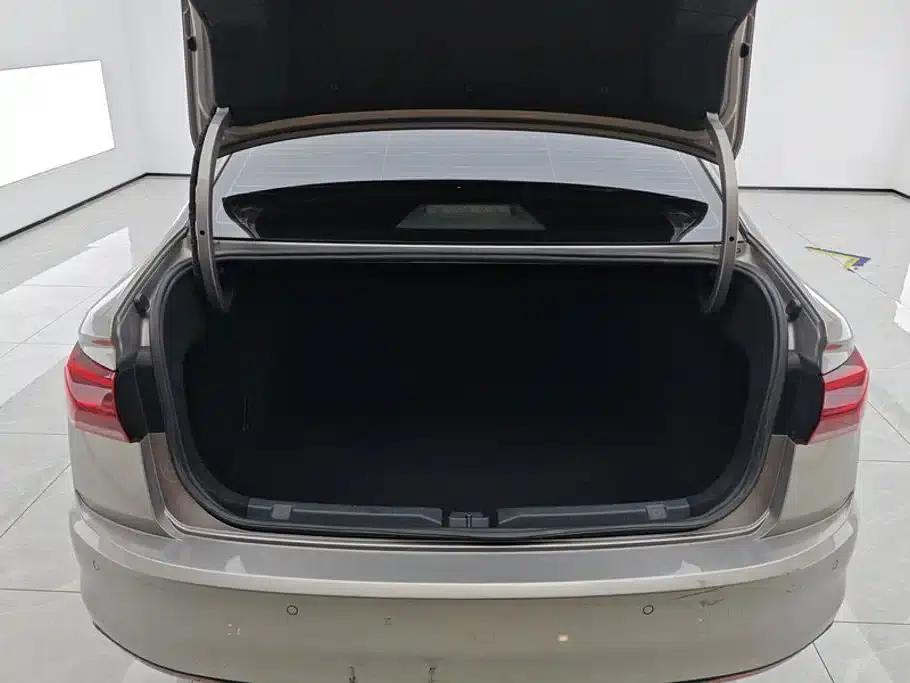 2021 Volkswagen Bora 1.5L Automatic Comfort Smart Connect Edition — миниатюра 4