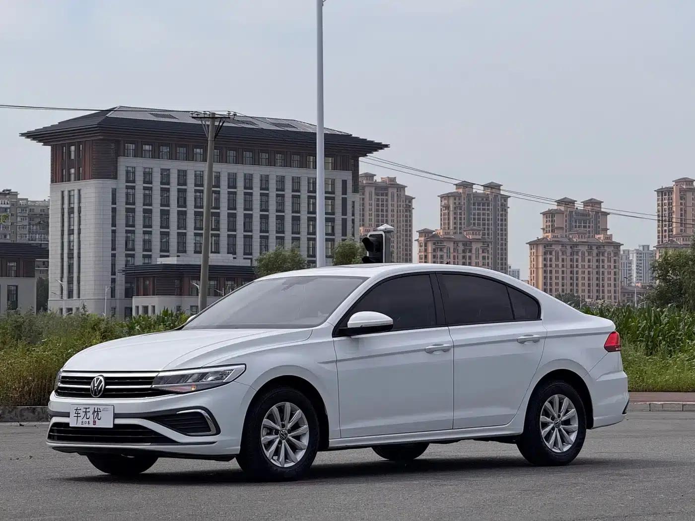 2023 Volkswagen Bora 1.5L Automatic Limited Edition — миниатюра 1